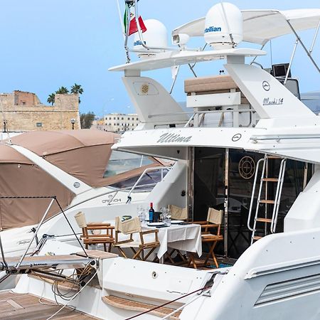 "Ultima" Love Boat Bari Buitenkant foto
