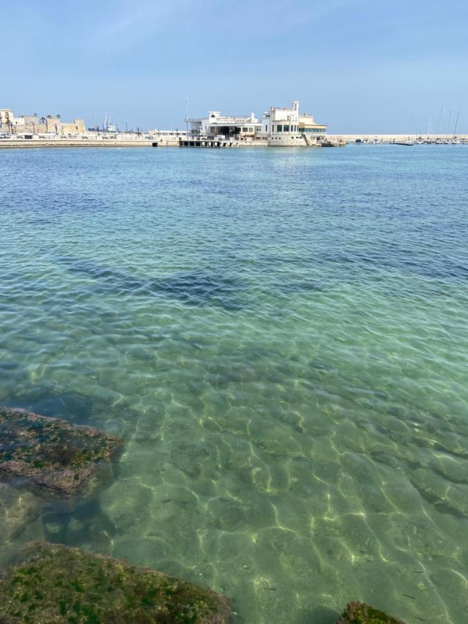 "Ultima" Love Boat Bari Buitenkant foto