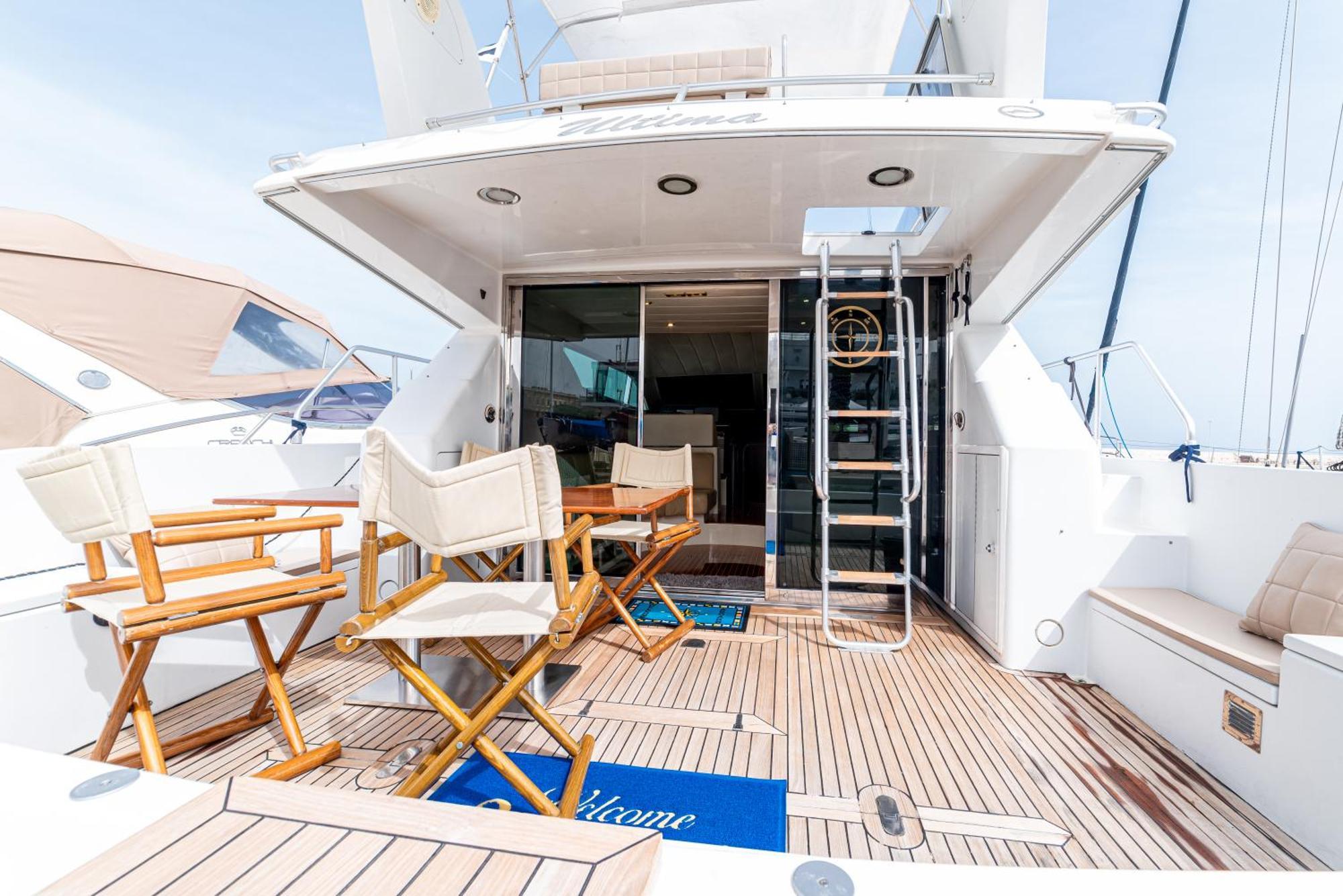 "Ultima" Love Boat Bari Buitenkant foto